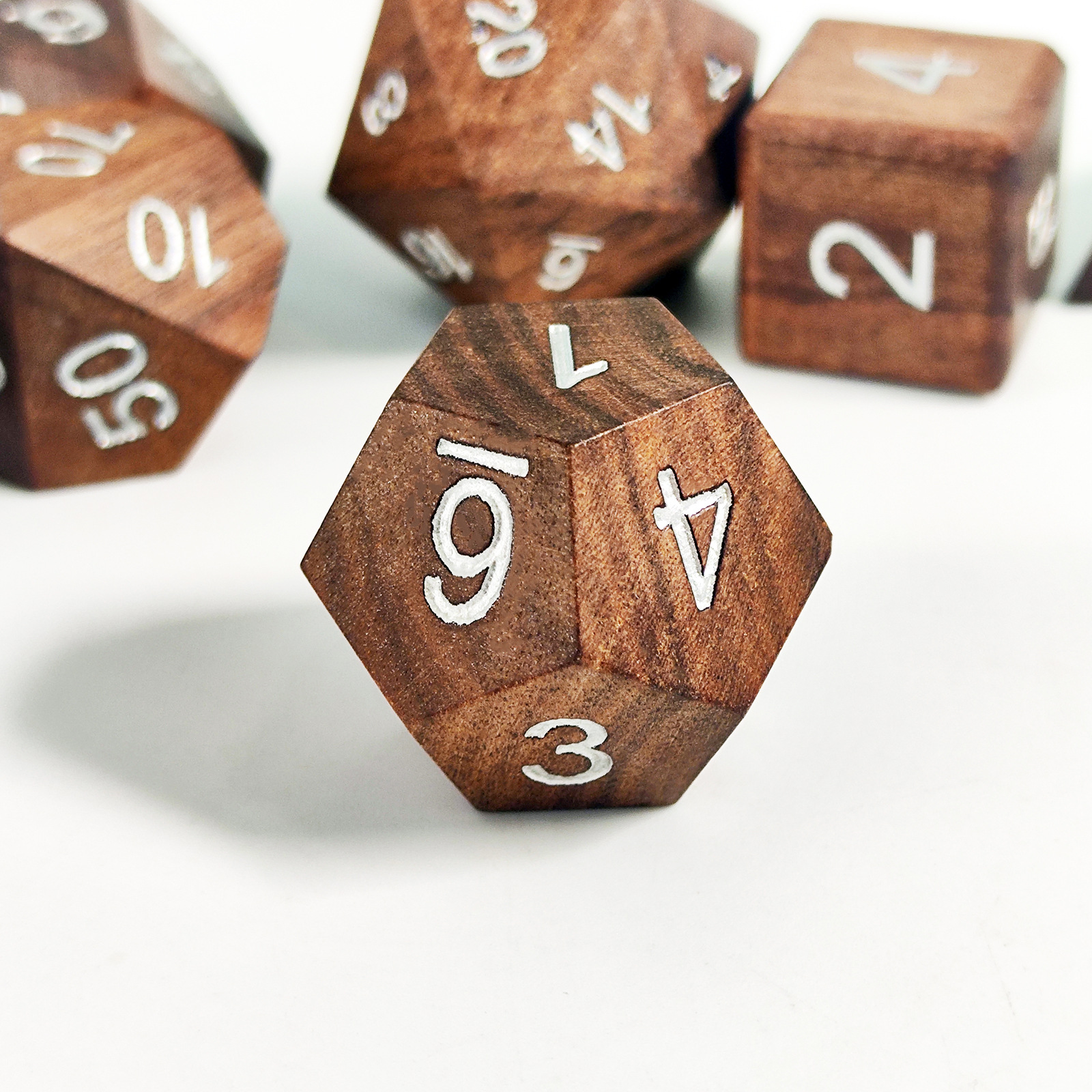 DND Wooden Dice for board game - огляд і ціна Dice Tower Wooden