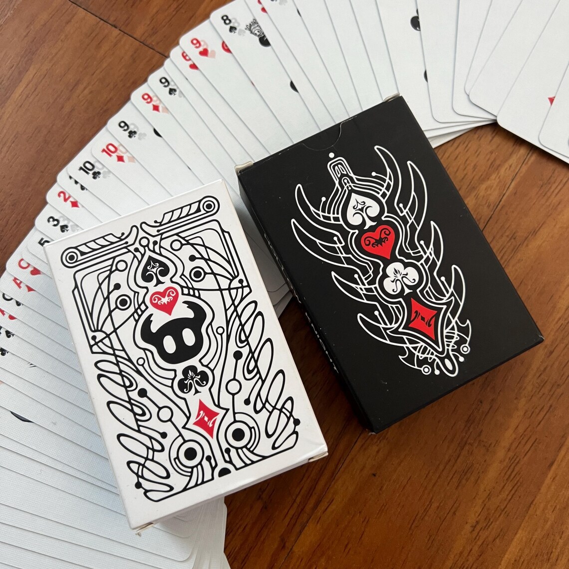 Hollow Knight Standard Poker C - огляд і ціна Board Game Design